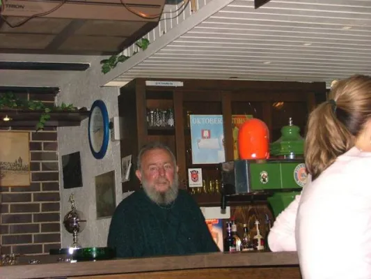 2004 - Feier 2. Mannschaft Dez.