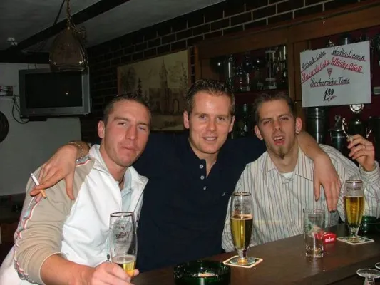 2004 - Feier 2. Mannschaft Dez.